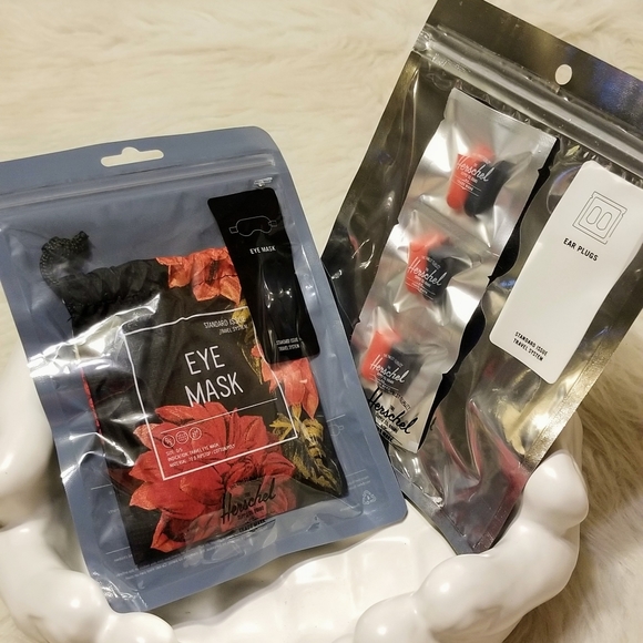 Herschel Supply Company Accessories - HERSCHEL SUPPLY CO TRAVEL Eye Mask + ear plugs